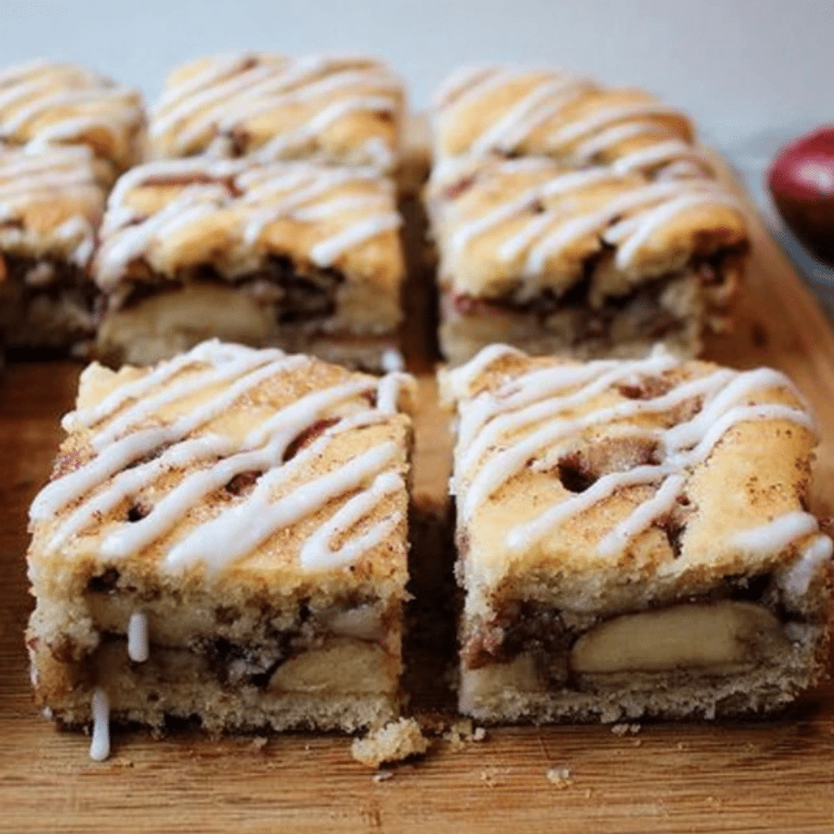 Apple Cinnamon Sheet Cake